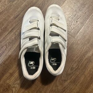 White Cycling Shoes with Velcro Straps - PEARL IZUMI